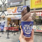 大阪ミナミ　食べ歩き　チョコチュロス